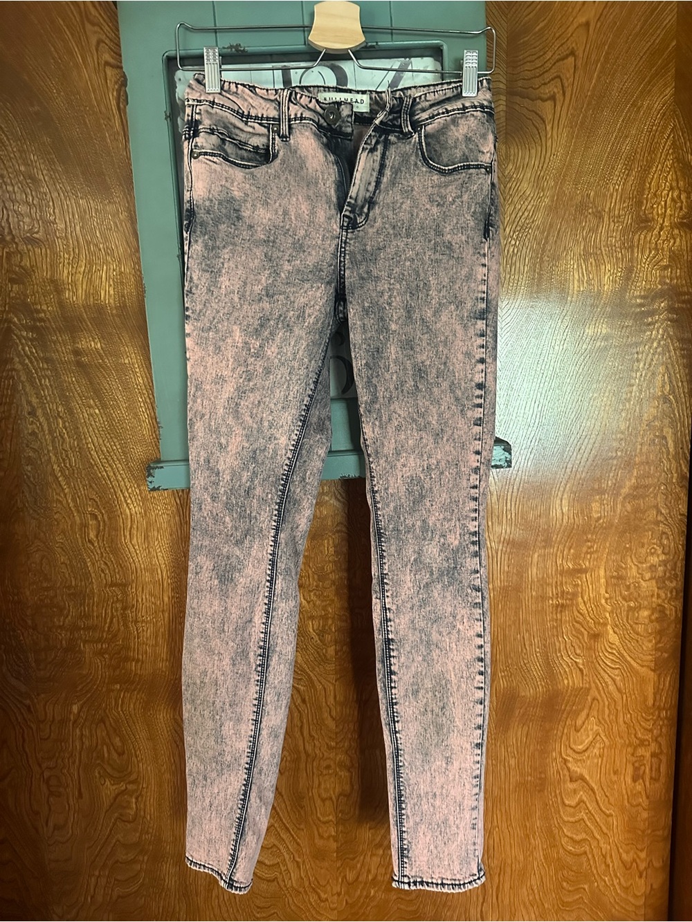 Bullhead Women's Pink Acid-Wash Skinny Jeans